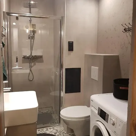 Chrobry Apartment *